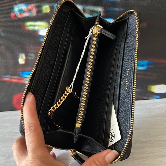 Tory Burch Women's Britten Zip Continental Wallet (Black) - Picture 4 of 9